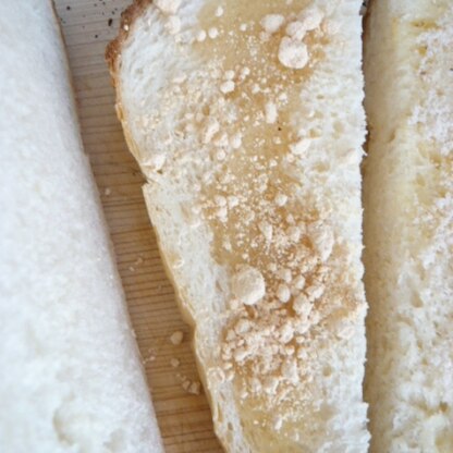 ハマって今日も！
今日はパン焼きしたので、シンプルに半分はこのはちみつときな粉にしました。
おいしいです♪
